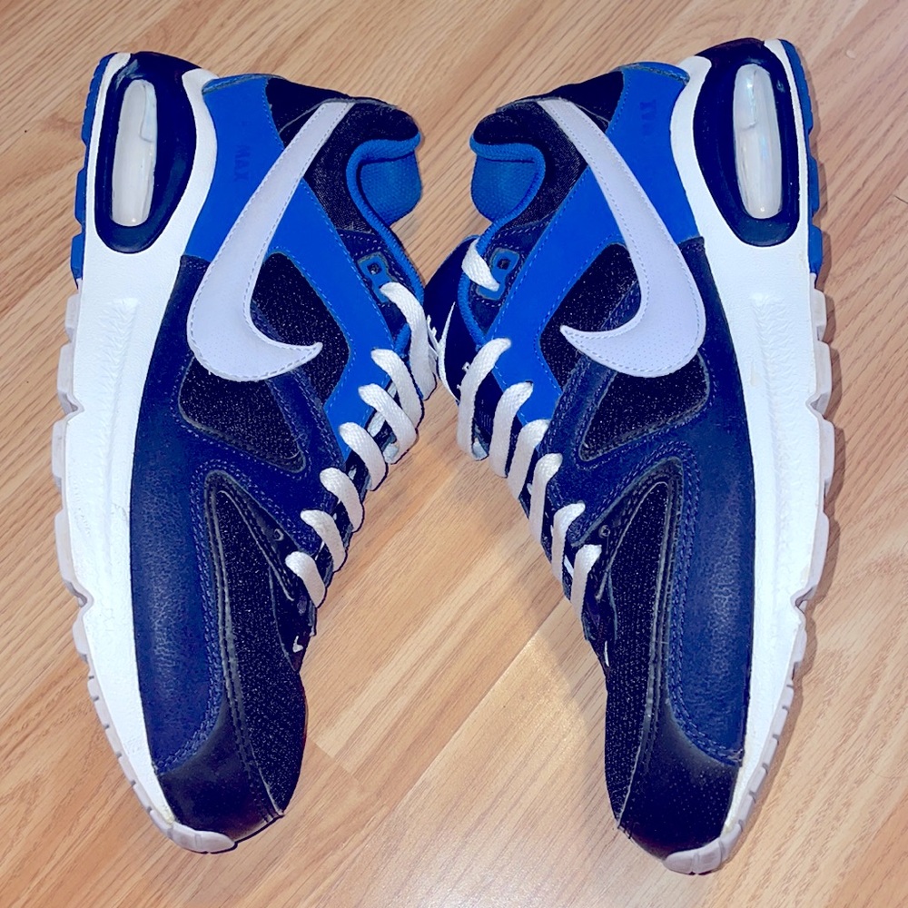 Nike Airmax 90.  Like new size 10.5